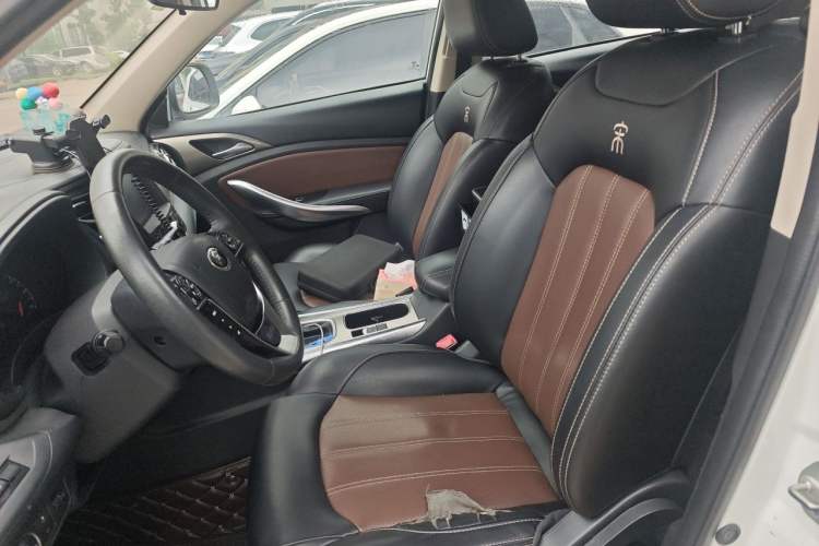 Used BYD Song 2016 GaiShi Edition 1.5TID Automatic Elite Model Left Front Seat