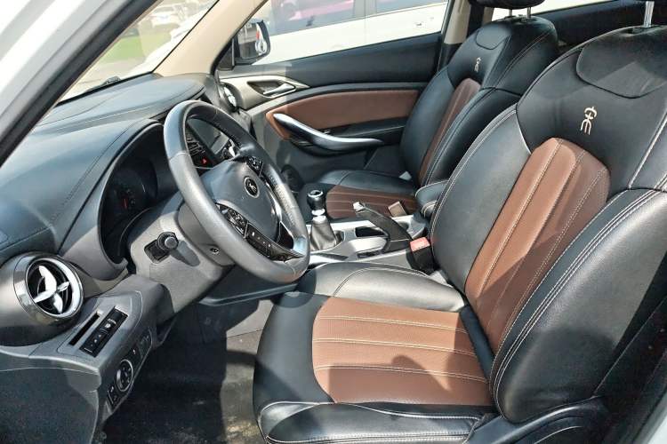 Used BYD Song 2016 GaiShi Edition 1.5TI Manual Elite Model Left Front Seat
