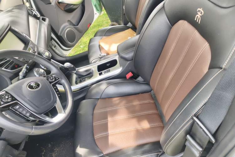 Used BYD Song 2016 Gaishi Edition 1.5TID Automatic Luxury Model Left Front Seat