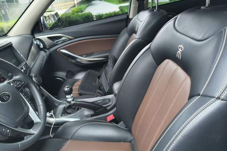 Used BYD Song 2016 GaiShi Edition 1.5TI Manual Elite Model Left Front Seat