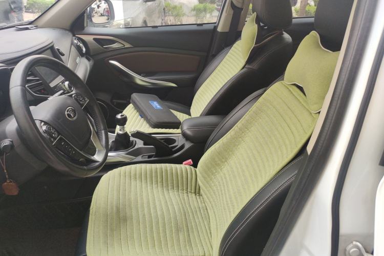 Used BYD Song 2016 Gaishi Edition 1.5TI Manual Haoya Model Left Front Seat