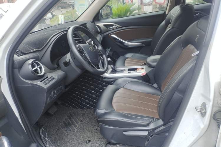 Used BYD Song 2016 GaiShi Edition 1.5TID Automatic Elite Model Left Front Seat