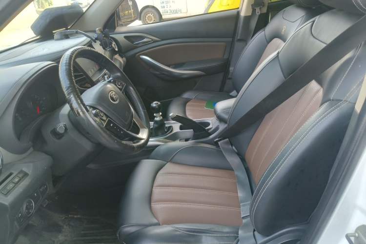Used BYD Song 2016 GaiShi Edition 1.5TI Manual Elite Model Left Front Seat
