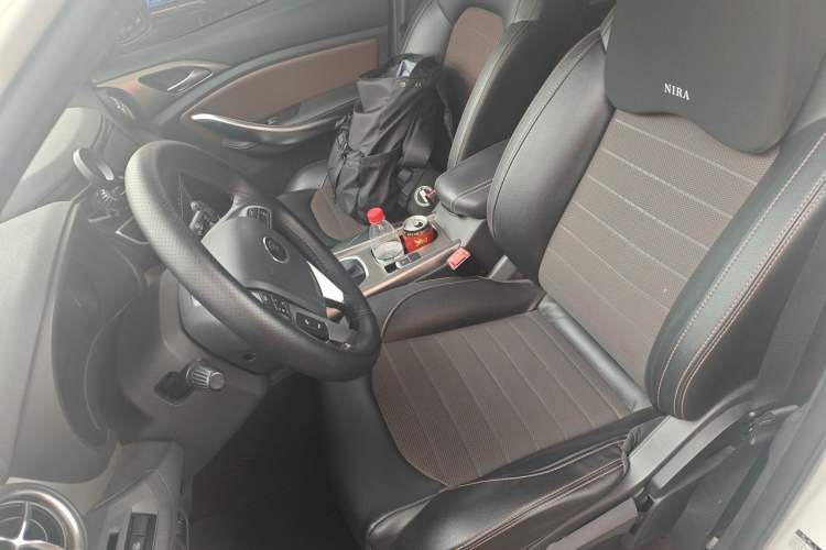 Used BYD Song 2016 Gaishi Edition 1.5TID Automatic Leading Model Left Front Seat