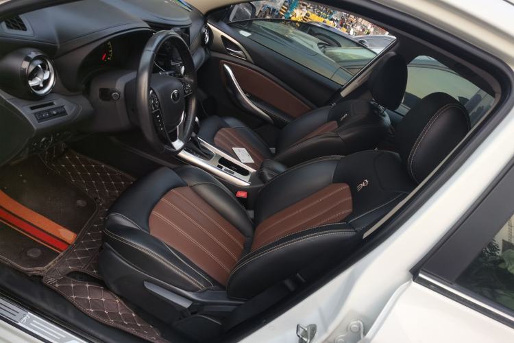 Used BYD Song 2016 Gaishi Edition 1.5TID Automatic Luxury Model Left Front Seat