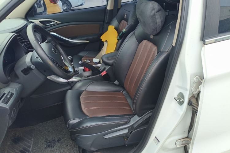Used BYD Song 2016 Gaishi Edition 1.5TI Manual Haoya Model Left Front Seat