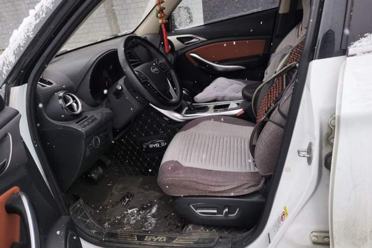 Used BYD Song 2016 2.0TID Automatic Prestige Edition Left Front Seat