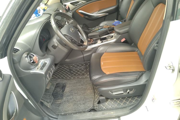 Used BYD Song 2016 2.0TID Automatic Prestige Edition Left Front Seat
