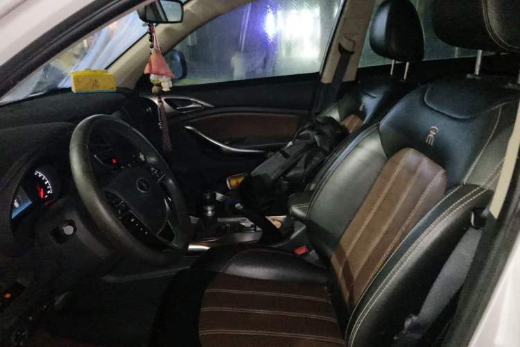 Used BYD Song 2016 GaiShi Edition 1.5TI Manual Elite Model Left Front Seat