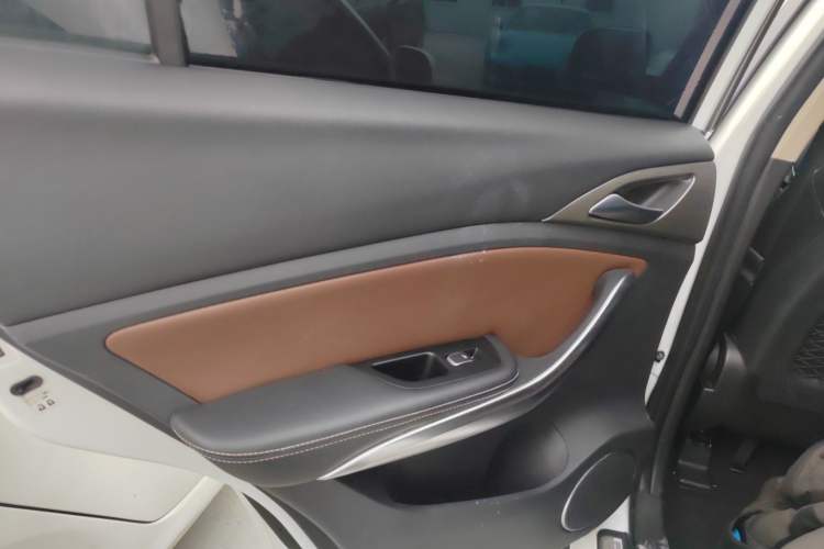 Used BYD Song 2016 GaiShi Edition 1.5TID Automatic Elite Model Left Rear Door Interior