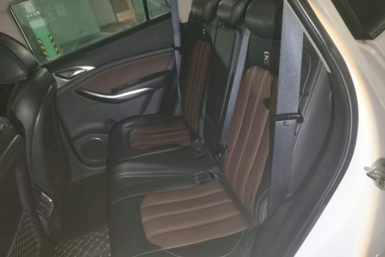 Used BYD Song 2016 GaiShi Edition 1.5TID Automatic Elite Model Left Rear Seat