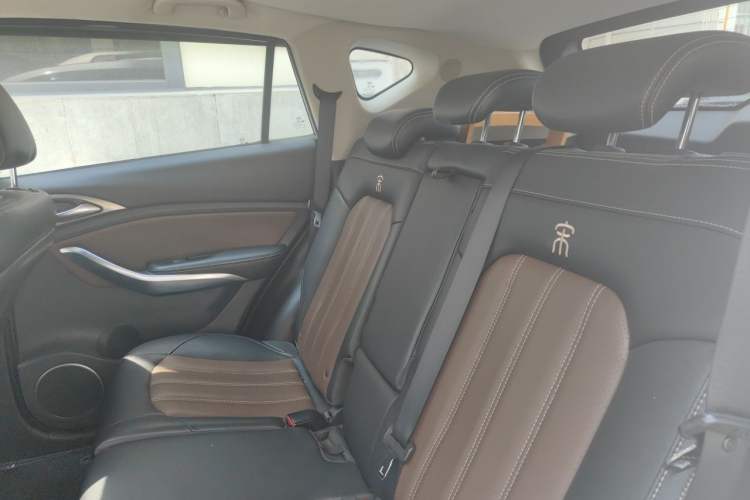Used BYD Song 2016 GaiShi Edition 1.5TI Manual Elite Model Left Rear Seat
