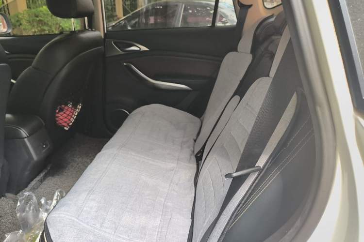Used BYD Song 2016 GaiShi Edition 1.5TID Automatic Elite Model Left Rear Seat
