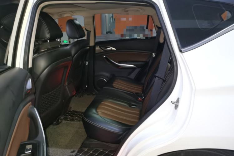 Used BYD Song 2016 GaiShi Edition 1.5TI Manual Elite Model Left Rear Seat
