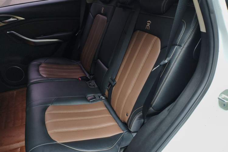 Used BYD Song 2016 GaiShi Edition 1.5TID Automatic Elite Model Left Rear Seat