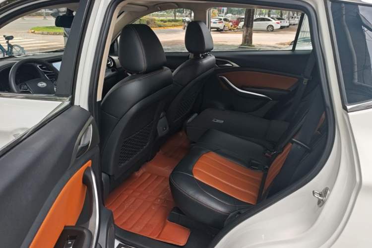 Used BYD Song 2016 1.5TI Manual Luxury Model Left Rear Seat