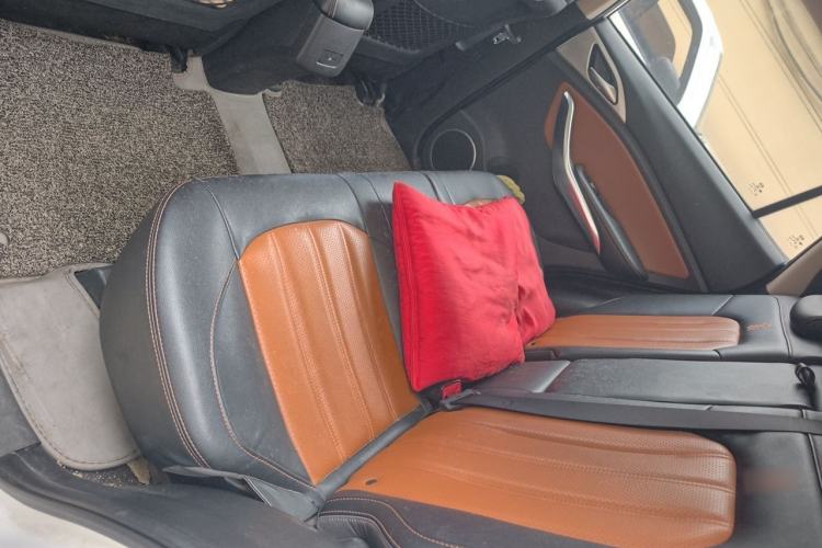 Used BYD Song 2016 2.0TID Automatic Prestige Edition Left Rear Seat