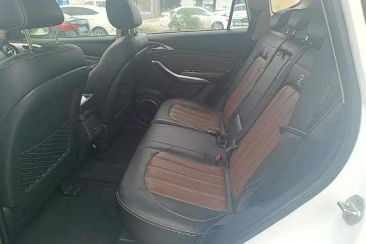 Used BYD Song 2016 GaiShi Edition 1.5TI Manual Elite Model Left Rear Seat