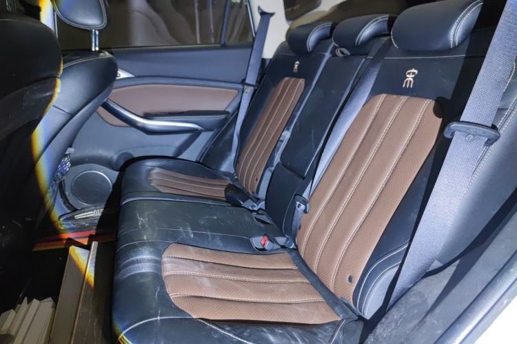 Used BYD Song 2016 GaiShi Edition 1.5TID Automatic Elite Model Left Rear Seat