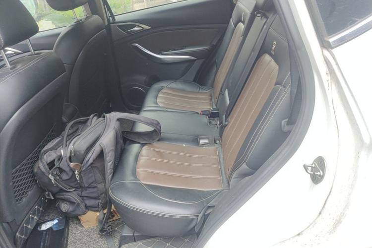 Used BYD Song 2016 GaiShi Edition 1.5TID Automatic Elite Model Left Rear Seat