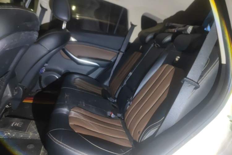 Used BYD Song 2016 GaiShi Edition 1.5TID Automatic Elite Model Left Rear Seat