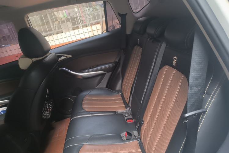 Used BYD Song 2016 GaiShi Edition 1.5TI Manual Elite Model Left Rear Seat