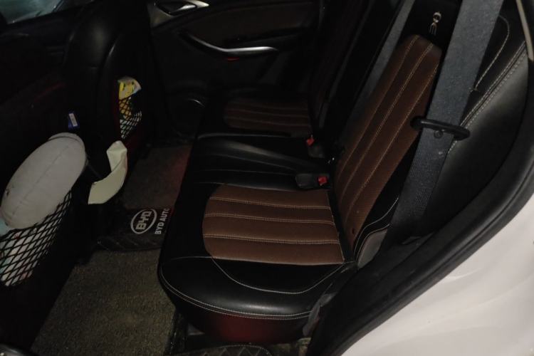 Used BYD Song 2016 GaiShi Edition 1.5TID Automatic Elite Model Left Rear Seat