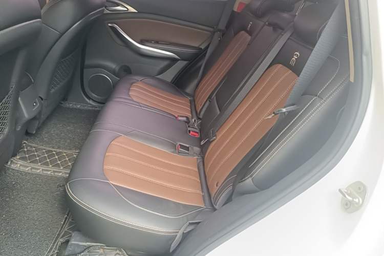 Used BYD Song 2016 GaiShi Edition 1.5TID Automatic Elite Model Left Rear Seat