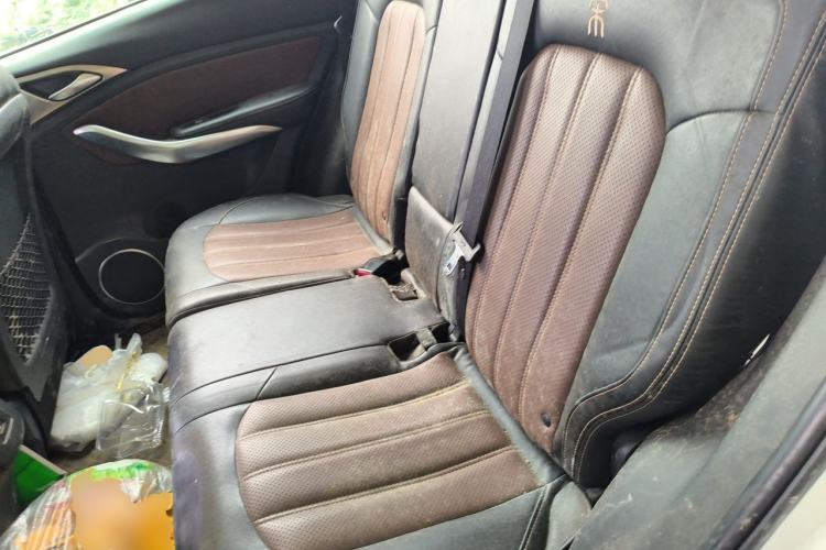 Used BYD Song 2016 Gaishi Edition 1.5TI Manual Haoya Model Left Rear Seat