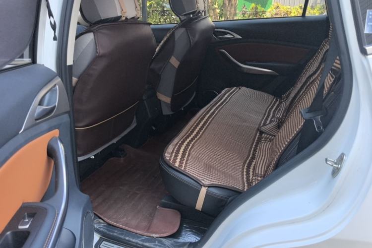 Used BYD Song 2016 GaiShi Edition 1.5TID Automatic Elite Model Left Rear Seat