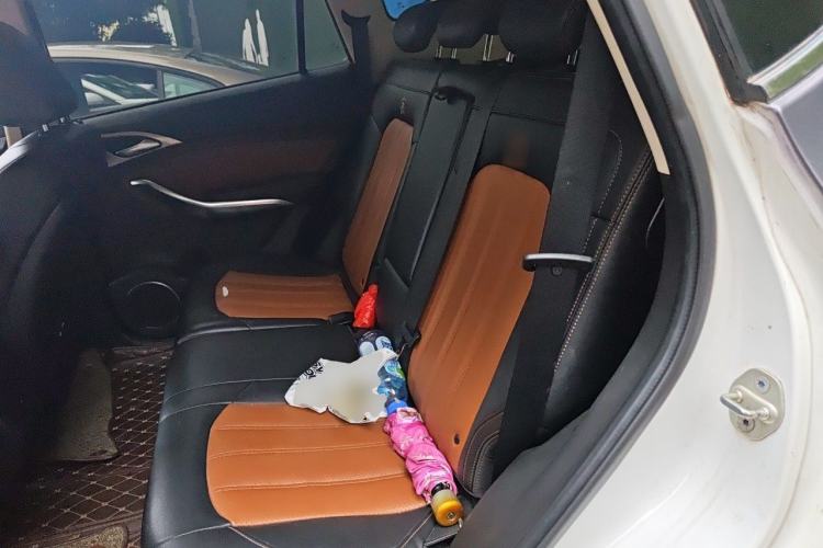 Used BYD Song 2016 GaiShi Edition 1.5TID Automatic Elite Model Left Rear Seat
