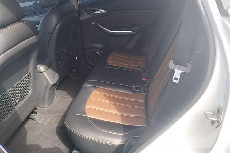 Used BYD Song 2016 GaiShi Edition 1.5TID Automatic Elite Model Left Rear Seat