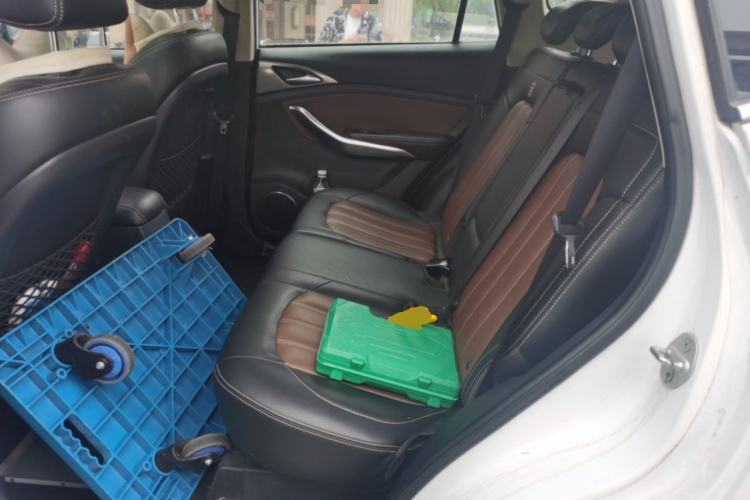 Used BYD Song 2016 GaiShi Edition 1.5TI Manual Elite Model Left Rear Seat
