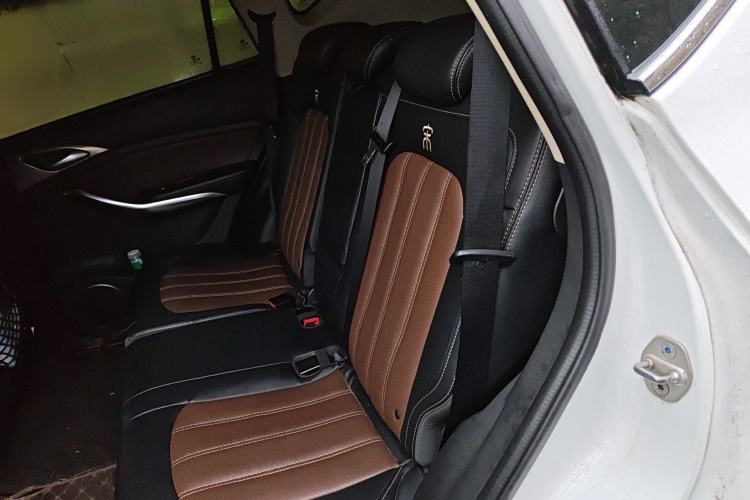 Used BYD Song 2016 GaiShi Edition 1.5TI Manual Elite Model Left Rear Seat