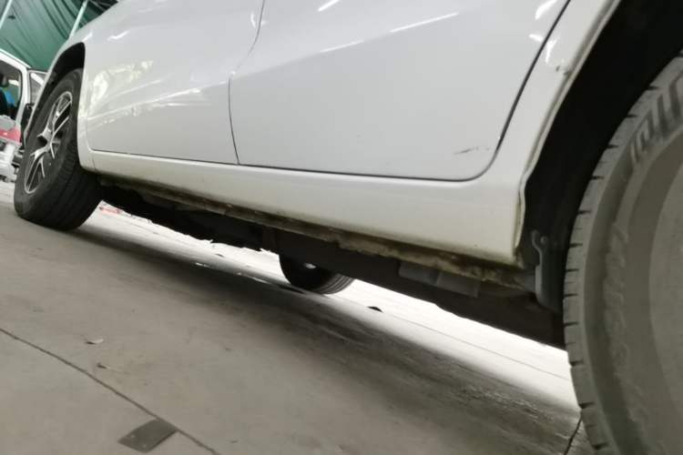 Used BYD Song 2016 GaiShi Edition 1.5TID Automatic Elite Model Left Side Sill