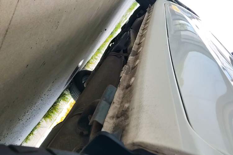 Used BYD Song 2016 GaiShi Edition 1.5TI Manual Elite Model Left Side Sill