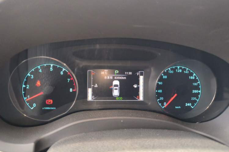 Used BYD Song 2016 GaiShi Edition 1.5TID Automatic Elite Model Odometer Close Up