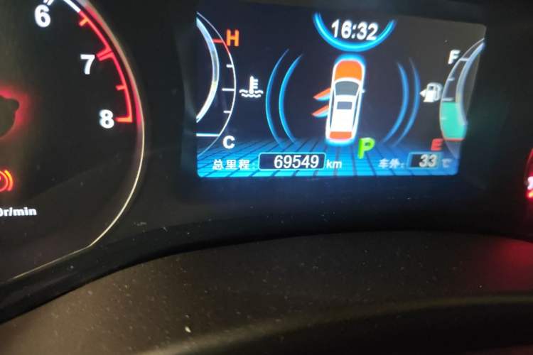 Used BYD Song 2016 2.0TID Automatic Flagship Edition Odometer Close Up