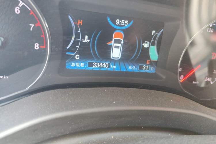 Used BYD Song 2016 GaiShi Edition 1.5TI Manual Elite Model Odometer Close Up
