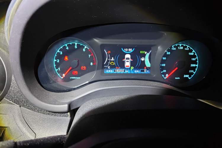 Used BYD Song 2016 GaiShi Edition 1.5TID Automatic Elite Model Odometer Close Up