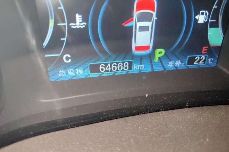 Used BYD Song 2016 GaiShi Edition 1.5TID Automatic Elite Model Odometer Close Up