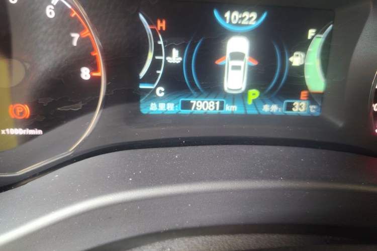 Used BYD Song 2016 GaiShi Edition 1.5TID Automatic Elite Model Odometer Close Up
