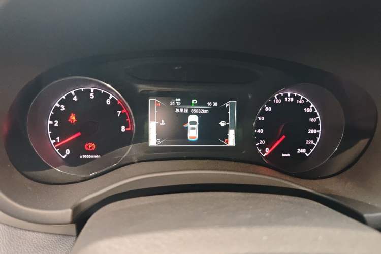 Used BYD Song 2016 GaiShi Edition 1.5TID Automatic Elite Model Odometer Close Up