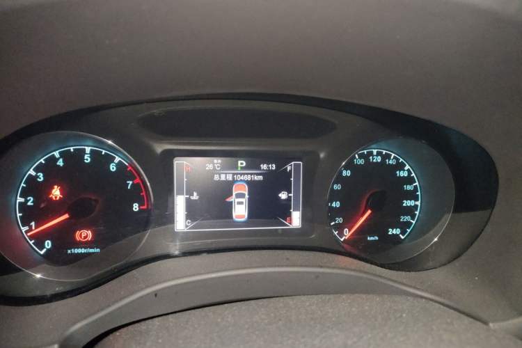 Used BYD Song 2016 GaiShi Edition 1.5TID Automatic Elite Model Odometer Close Up