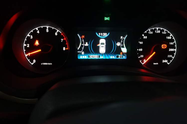 Used BYD Song 2016 GaiShi Edition 1.5TI Manual Elite Model Odometer Close Up