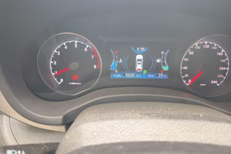 Used BYD Song 2016 2.0TID Automatic Prestige Edition Odometer Close Up