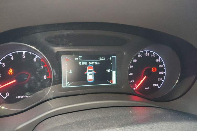 Used BYD Song 2016 GaiShi Edition 1.5TI Manual Elite Model Odometer Close Up