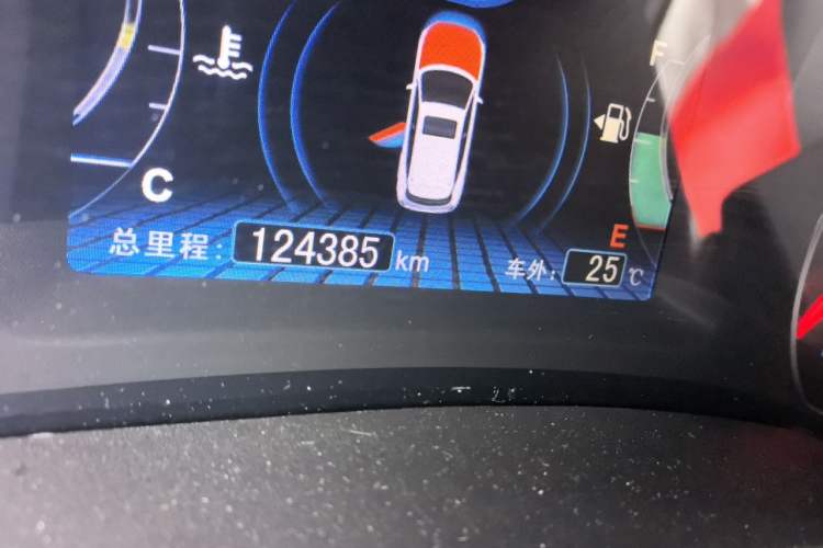 Used BYD Song 2016 Gaishi Edition 1.5TI Manual Haoya Model Odometer Close Up