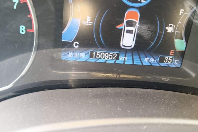 Used BYD Song 2016 Gaishi Edition 1.5TI Manual 4G Prestige Model Odometer Close Up