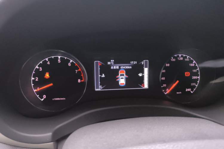 Used BYD Song 2016 GaiShi Edition 1.5TI Manual Elite Model Odometer Close Up